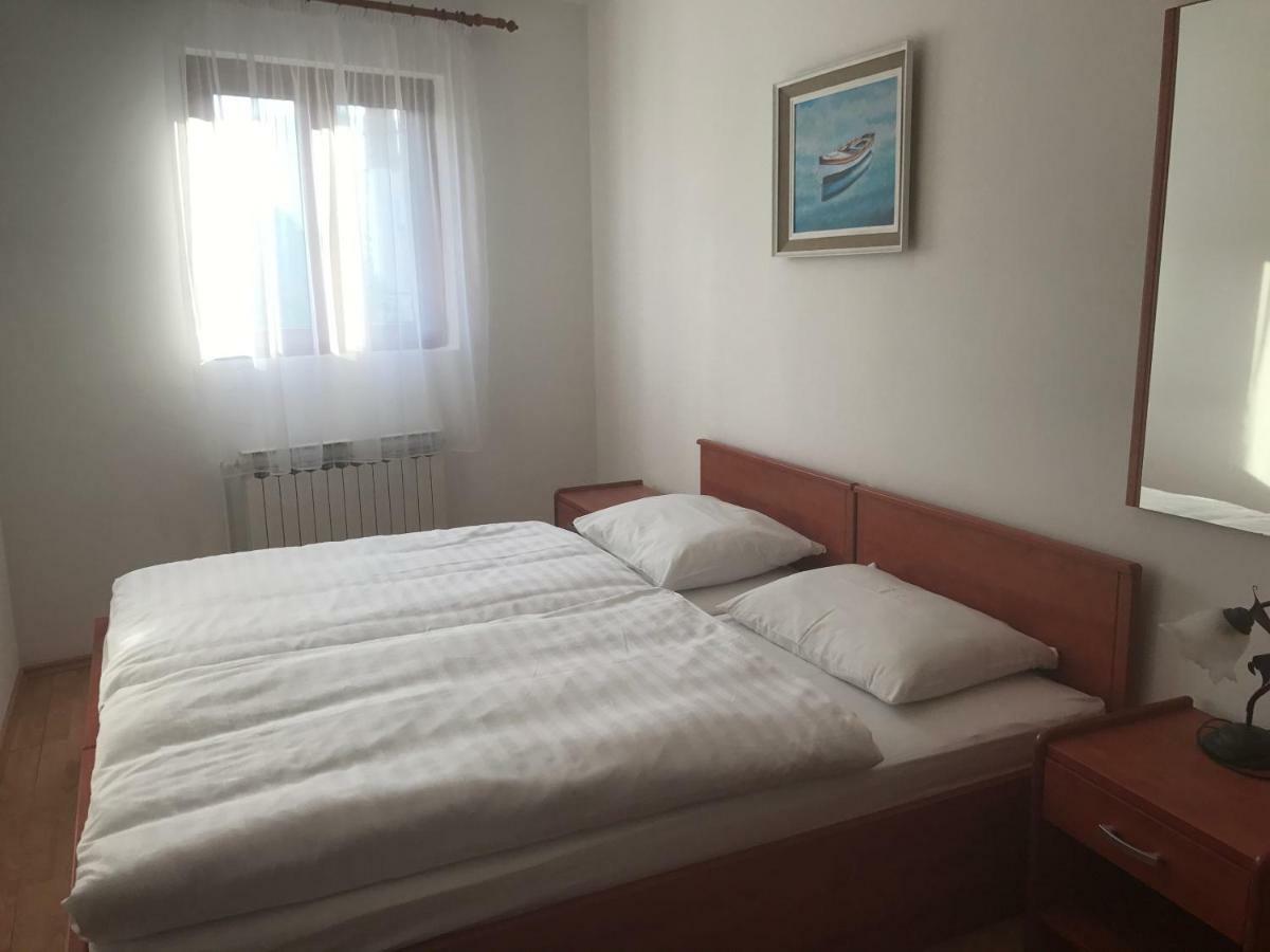Apartment Pulic Rab Town Eksteriør bilde