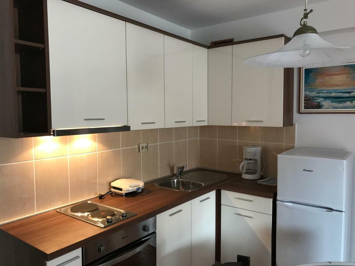 Apartment Pulic Rab Town Eksteriør bilde