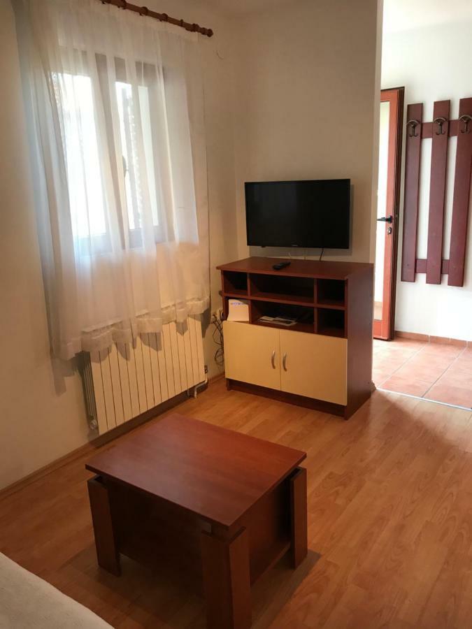 Apartment Pulic Rab Town Eksteriør bilde