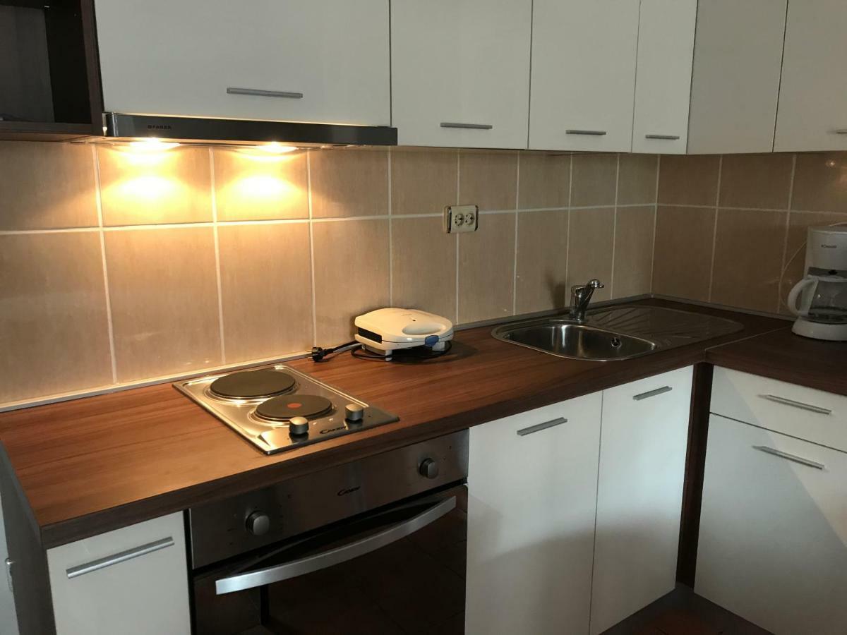Apartment Pulic Rab Town Eksteriør bilde
