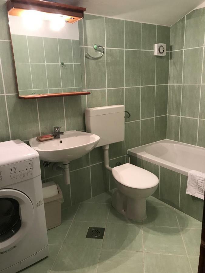 Apartment Pulic Rab Town Eksteriør bilde