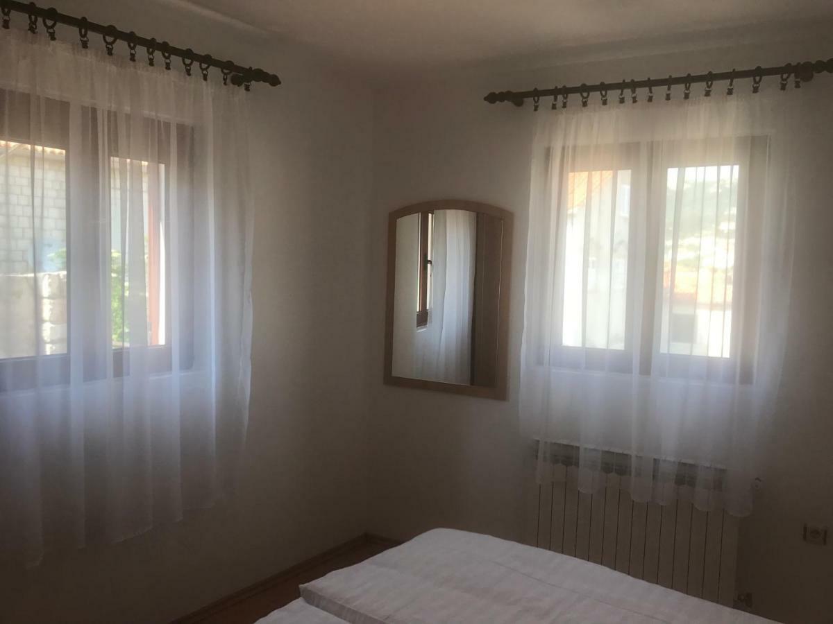 Apartment Pulic Rab Town Eksteriør bilde